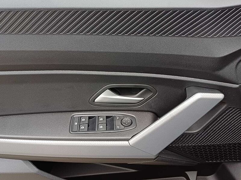 Dacia Duster TCe 130 4x4 Expression/AHK/Winterpaket/SITZHEIZUNG/KAMERA