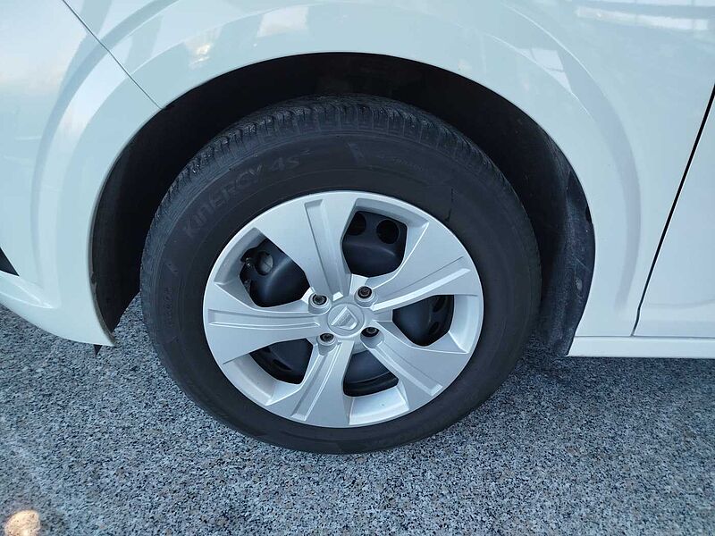 Dacia Sandero SCe 65 Essential KLIMA/DAB/FREISPRECH/LED