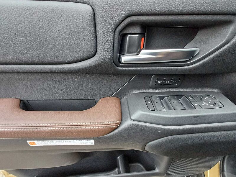 Toyota Land Cruiser 2.8 D-4D Automatik First Edition/SOFORT VERF&Uuml;GBAR