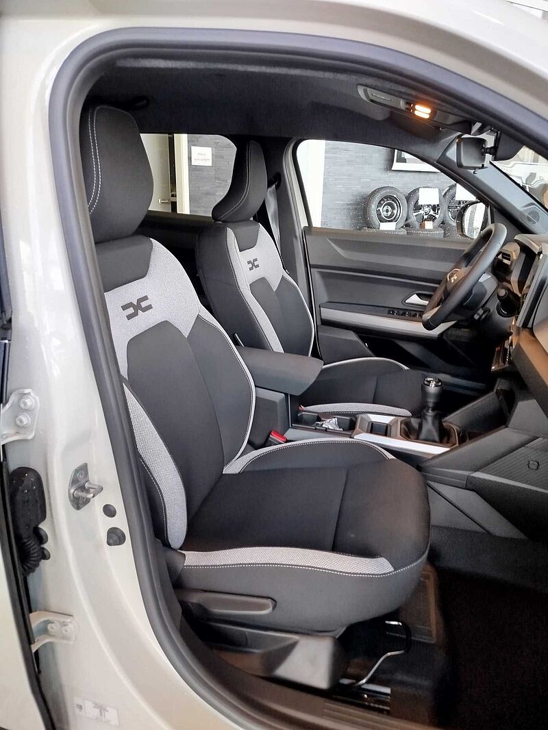 Dacia Duster Journey mild Hybrid 140, AHK, WINTER-PLUS-PAKET