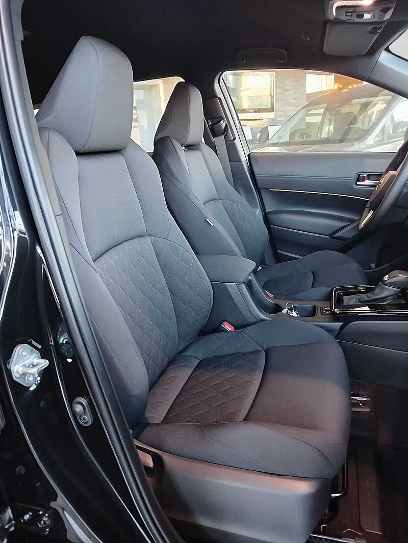 Toyota Corolla Cross 2.0 Hybrid Style/Teamplay. SOFORT!