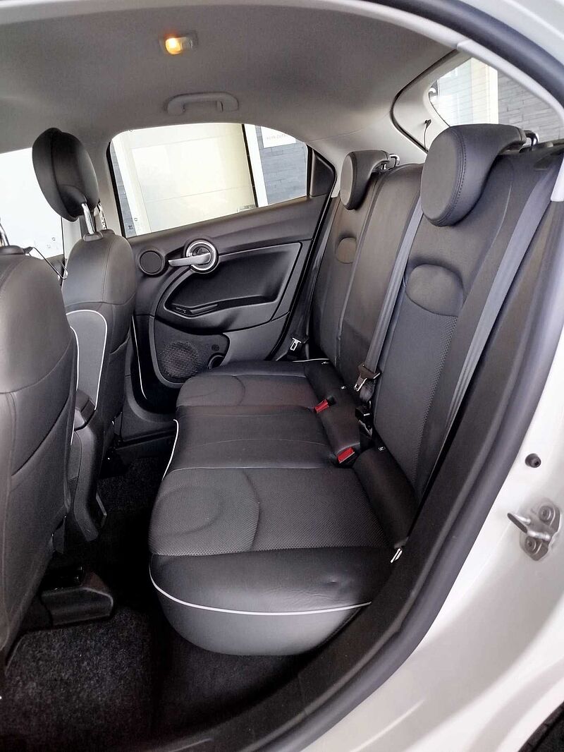 Fiat 500X 1.6 E-torQ 4x2 Cross *8-fach bereift*