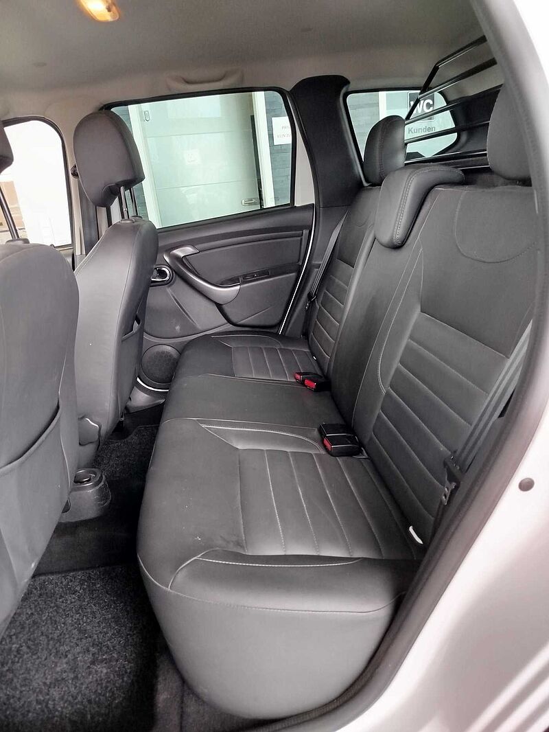 Dacia Duster SCe 115 4x4 Laureate *LEDERSITZE/SHZ/NAVI*