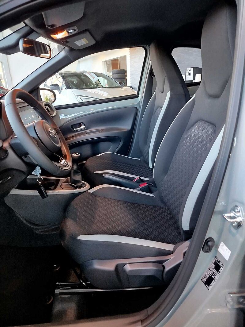 Toyota Aygo X Teamplayer *KAMERA/SHZ/CARPLAY*