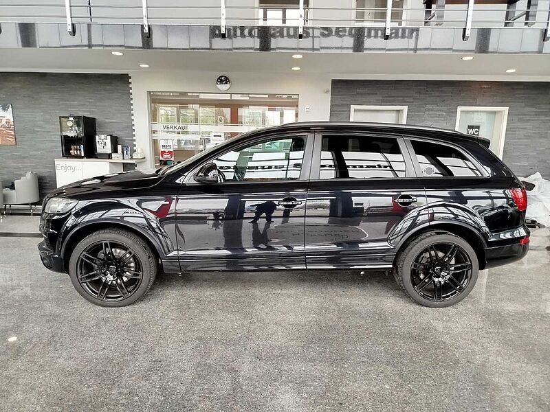 Audi Q7 3.0 TDI quattro S-Line *MMI/BOSE/AHK/XENON*