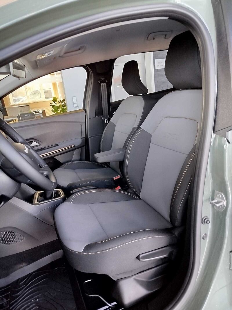 Dacia Jogger ECO-G 100 Extreme AHK/SHZ/NAVI/KAMERA