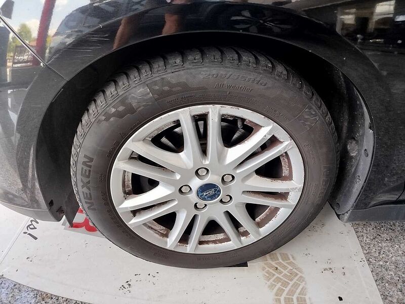 Ford C-MAX 1.6 EcoBoost Voll fahrbereit /T&Uuml;V 05/2027