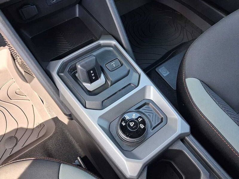 Dacia Duster Spirit of Sand Hybrid-G 150 4x4 1 von 500