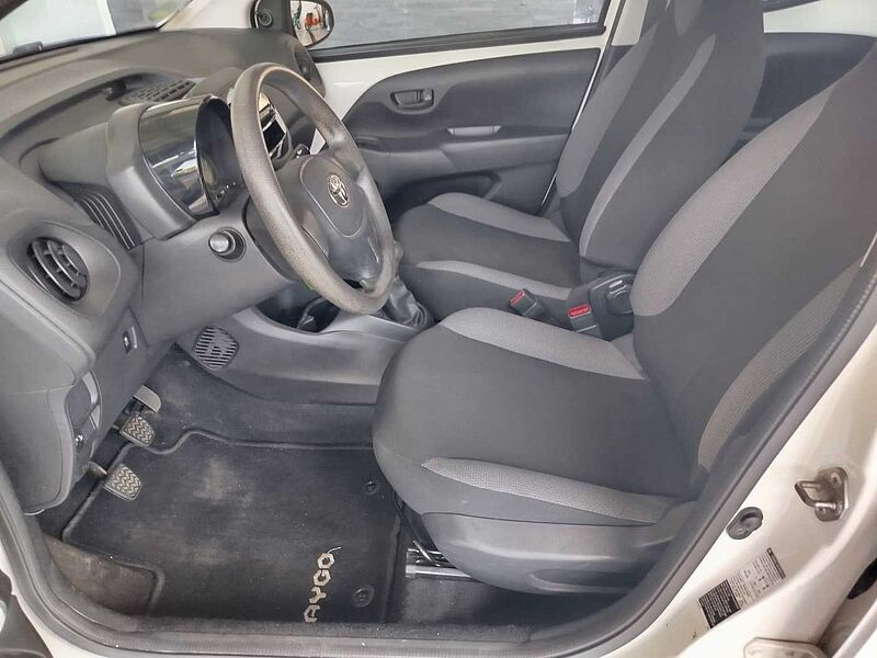Toyota Aygo x, x-Business-Paket, Klima, ZV mit Funk
