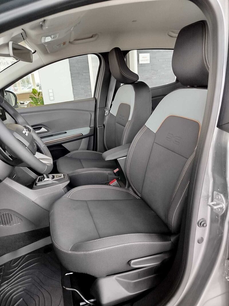Dacia Sandero Stepway Extreme Eco-G 120 auto Winter/Technik/Driving