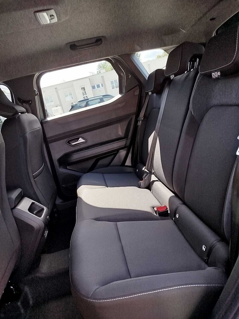 Dacia Duster Expression hybrid-G 150 4x4 AHK/Winterpaket
