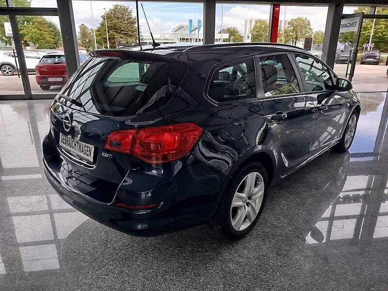 Opel Astra J Sports Tourer 1.7 CDTI
