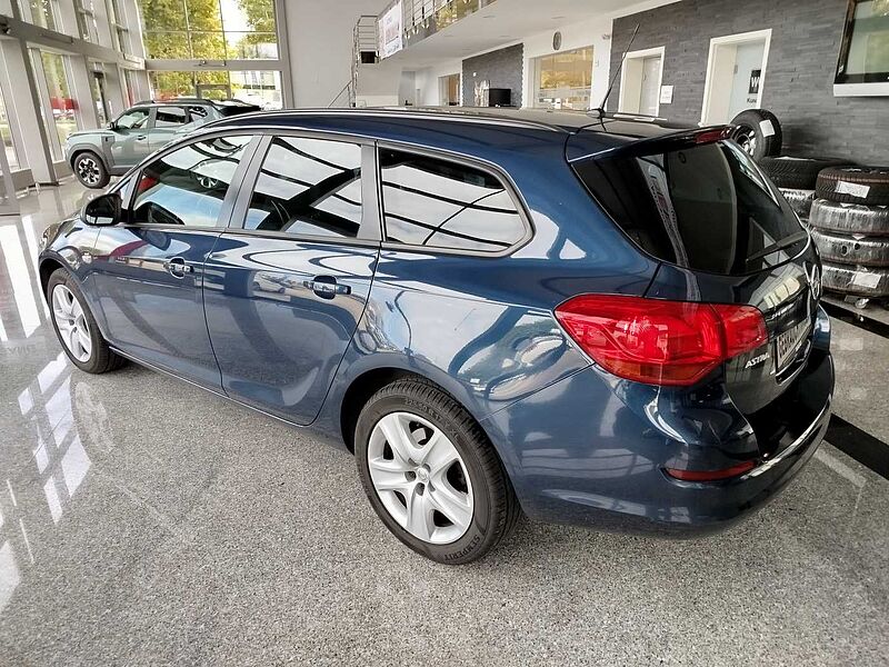 Opel Astra J Sports Tourer 1.7 CDTI