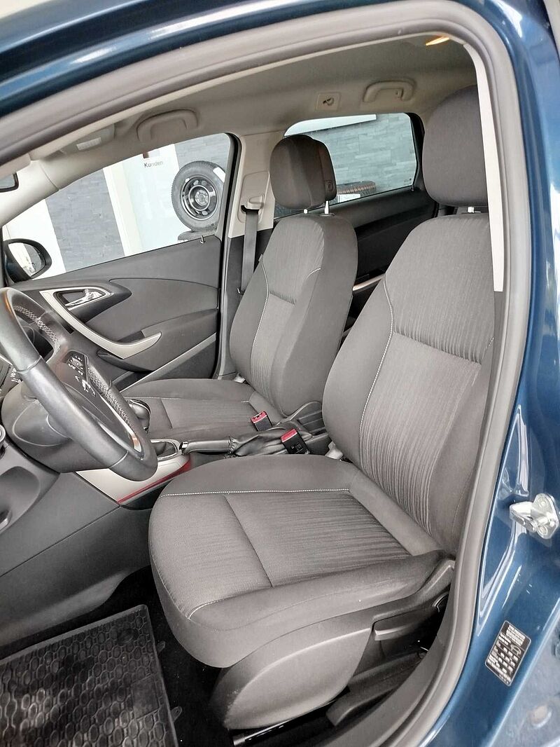 Opel Astra J Sports Tourer 1.7 CDTI