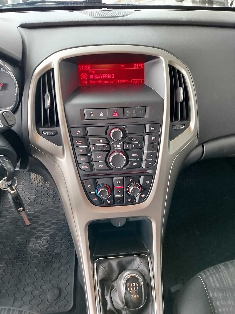 Opel Astra J Sports Tourer 1.7 CDTI