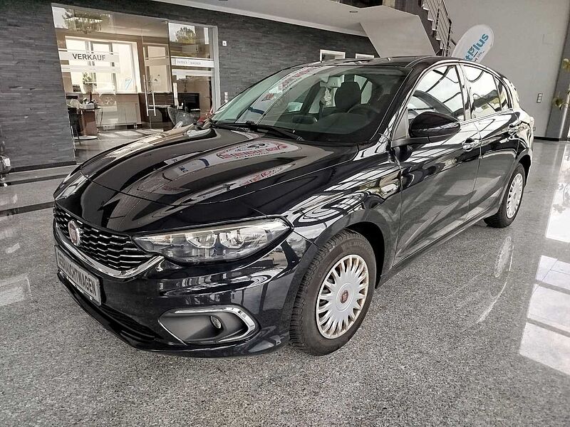 Fiat Tipo 1.4 T-Jet *KAMERA/KLIMAAUTOMATIK*