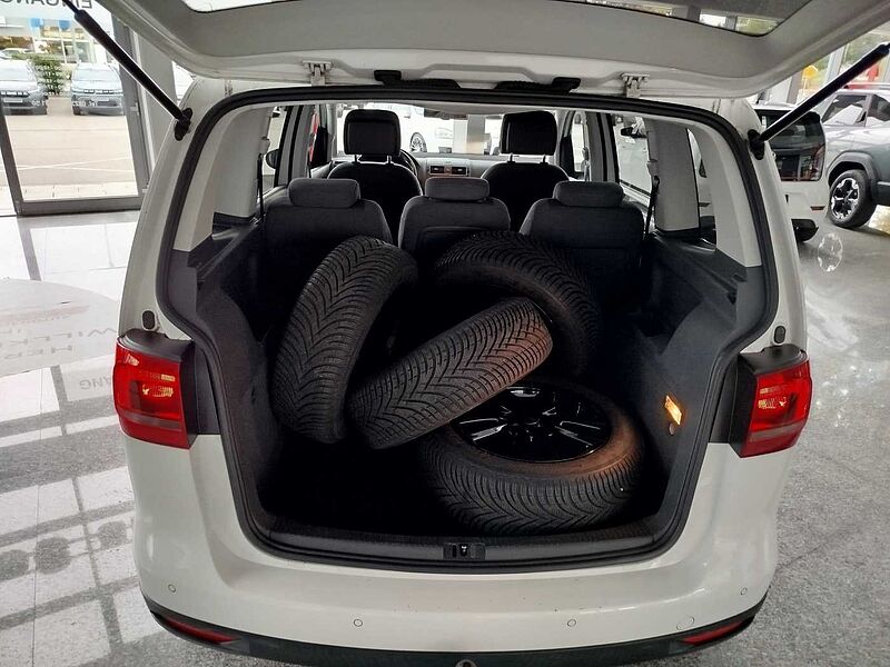 Volkswagen Touran Cross 2.0 TDI *AHK/SHZ/XENON/8-FACH*