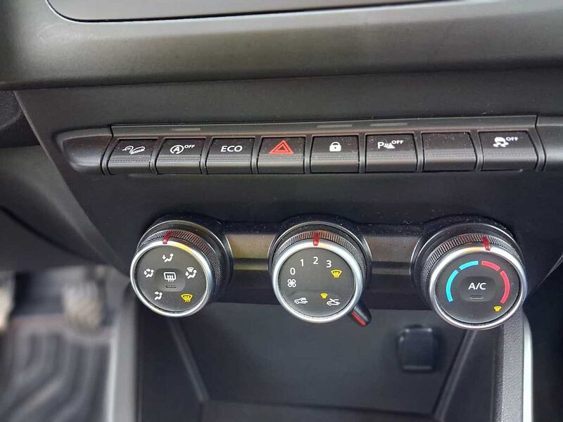 Dacia Duster 1.3 TCE 4x4, Techroad, Navi