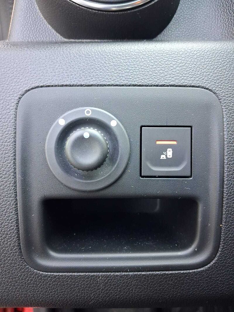 Dacia Duster 1.3 TCE 4x4, Techroad, Navi, AHK