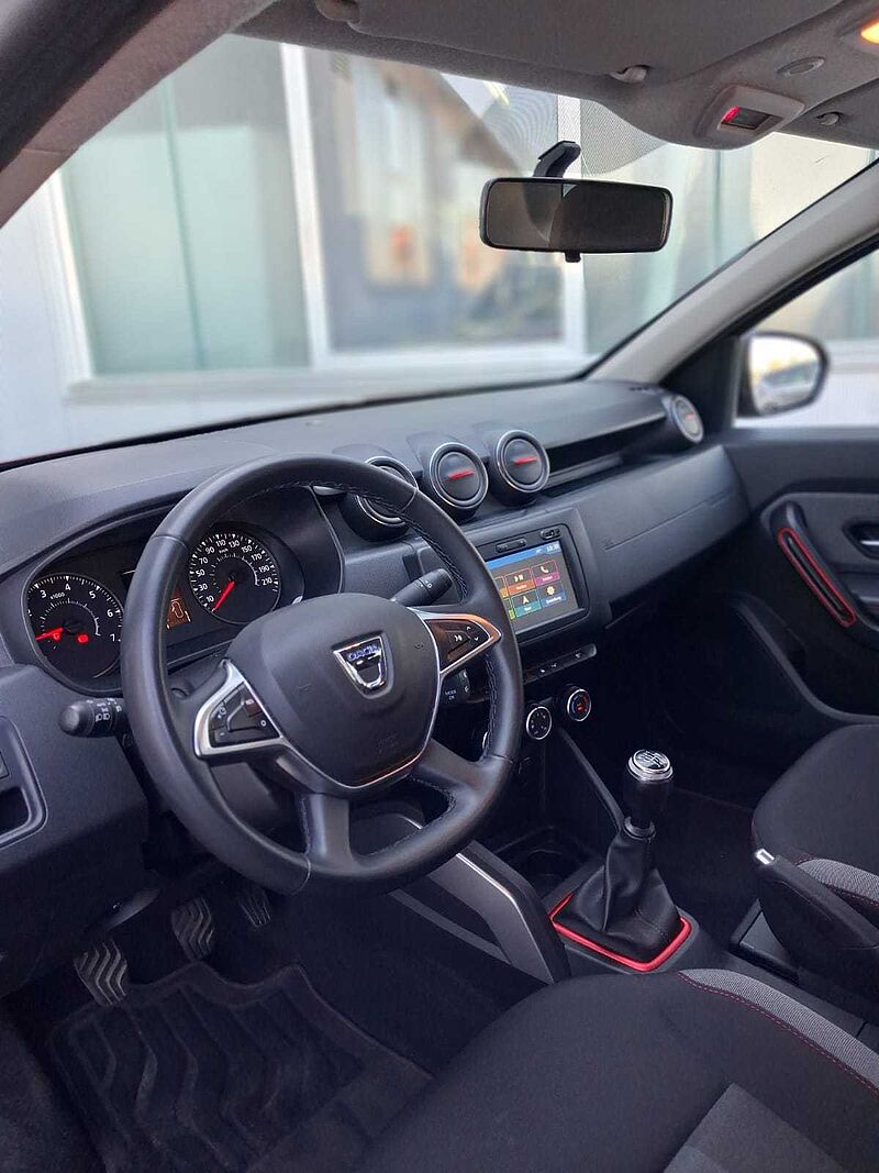 Dacia Duster 1.3 TCE 4x4, Techroad, Navi, AHK