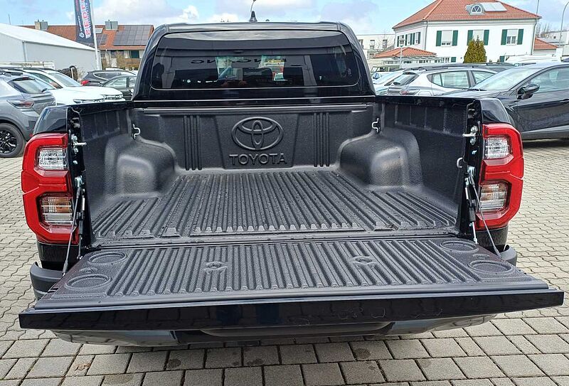 Toyota Hilux Invincible Double Cab 2.8 D-4D MildHybrid AUTOM. /AHK/NAVI/KAMERA